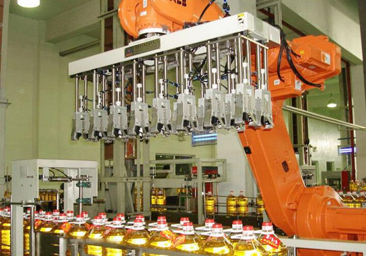 始于眼緣 終于體會 2017款機器人裝箱機